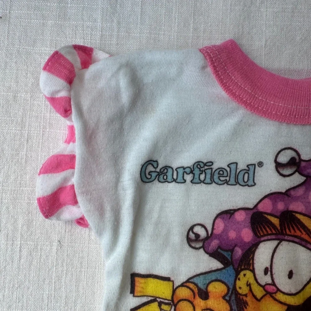 Vintage 80s Garfield Doll Shirt Bates-Jama Pink Ruffle Jester Toy Clothes 70s